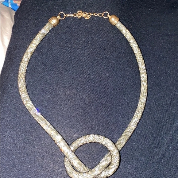 Fashion  statement twist necklace - Picture 2 of 9